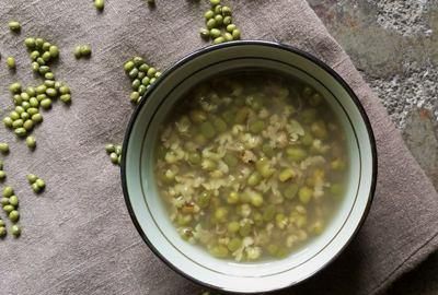 绿豆“开花”解毒，“不开花”解暑？四个关键，让你学会煮绿豆汤