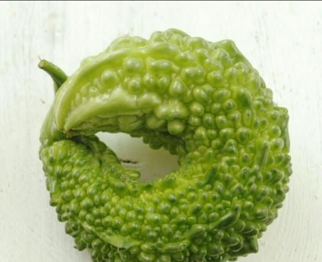 人工种植的苦瓜有什么功效图2