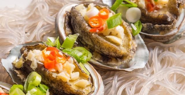 新鲜鲍鱼5种最好吃的做法，简单美味又下饭，看看你喜欢吃不？