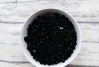 只有黑豆粥怎么熬最好喝,煮粥黑豆怎么才能煮烂图3