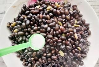 只有黑豆粥怎么熬最好喝,煮粥黑豆怎么才能煮烂图9