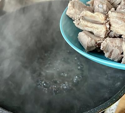 自制红烧排骨，再也不用买了