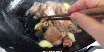 如何挑选和处理河蚌，菜场老板教我一招，果然肉质鲜嫩、不老不腥
