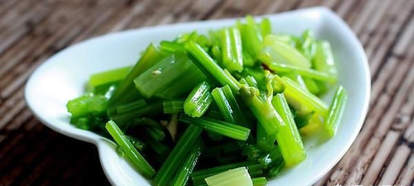 芹菜有什么功效图2