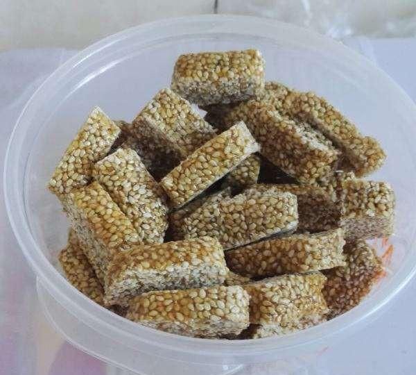 芝麻糖的功效与作用禁忌(芝麻糖的家常做法)图3