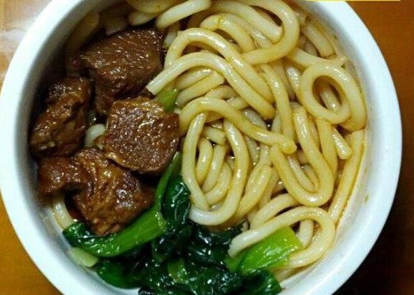 红烧牛肉的13种做法大全。色香肉嫩，这牛一次肉撸一碗都不够吃。