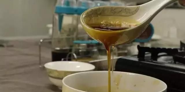 怎么在家自己做秋梨膏(秋梨膏的正确熬法)图6