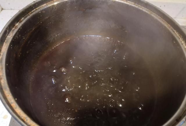 怎么在家自己做秋梨膏(秋梨膏的正确熬法)图8