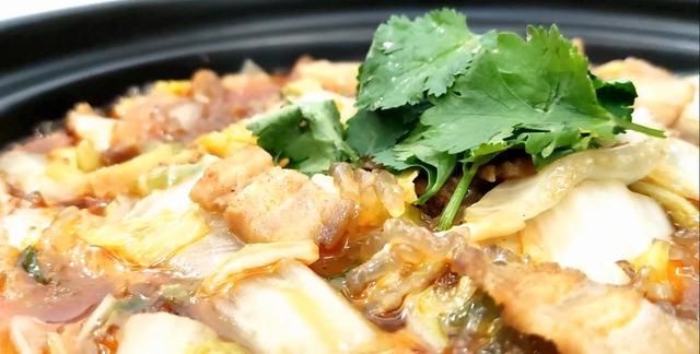 吃了30年的猪肉白菜炖粉条，原来这样做最美味，农家杀猪菜好吃