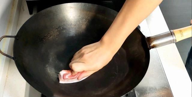吃了30年的猪肉白菜炖粉条，原来这样做最美味，农家杀猪菜好吃