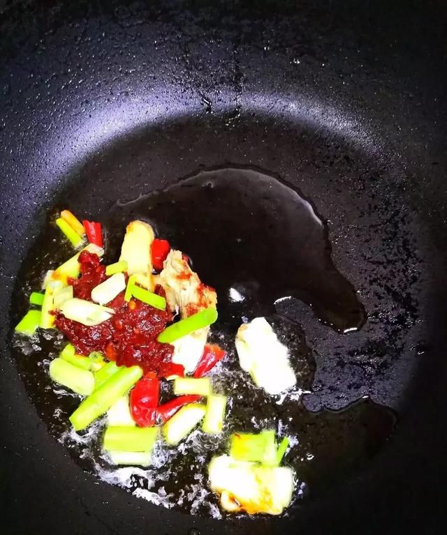 怎样炒黄豆芽最好吃(怎样炒黄豆芽比较好吃)图5