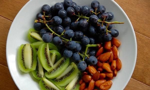 减肥期的女人，晚上尽量少吃这3种水果，可能帮你保持好身材！