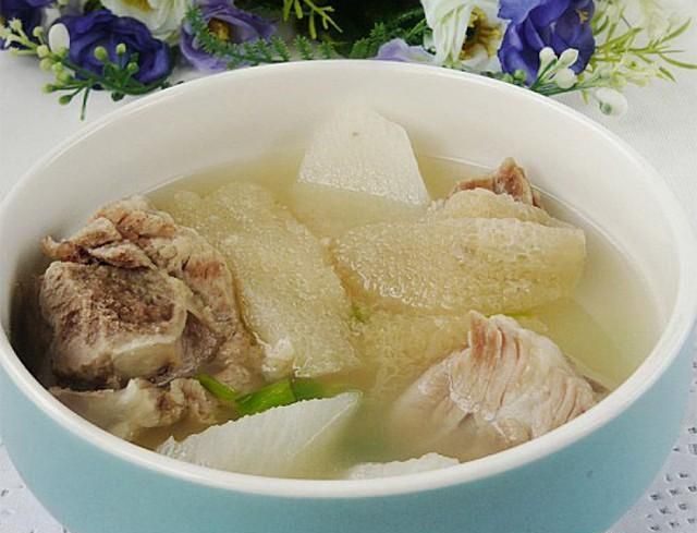 山药排骨汤的17种做法，口味清淡咸鲜，营养丰富适合全家喝的汤