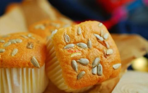 制作无水无油脆皮老式蛋糕