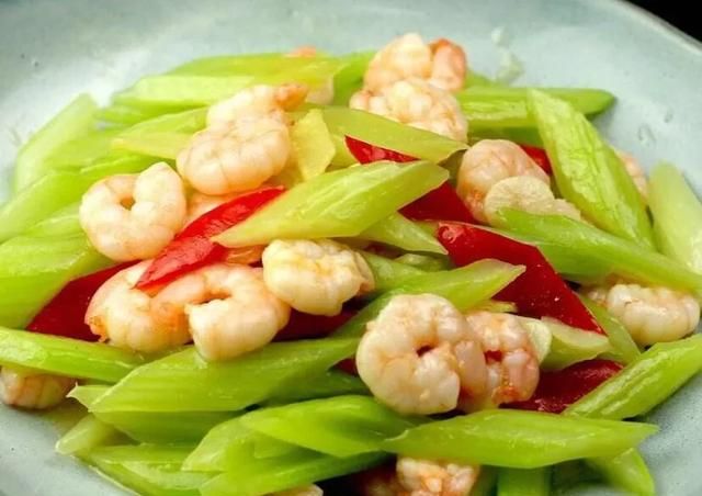 西芹汁怎么做,西芹凉拌做法图9