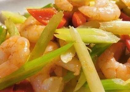 西芹汁怎么做,西芹凉拌做法图10