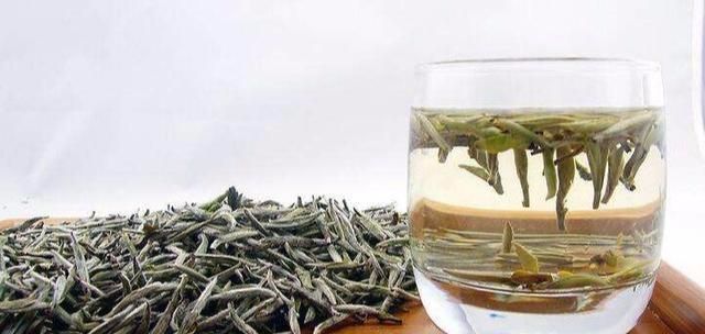 常喝白茶哪些好处？该用什么茶具喝？记住这些就够了
