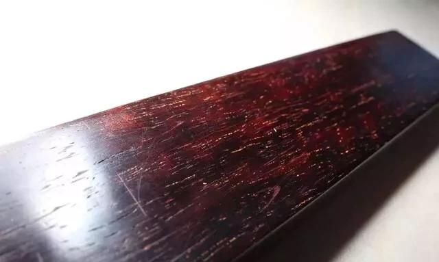 檀香木阴沉木是什么样子的(什么檀木是最好的)图1