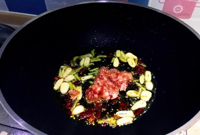 干煸豇豆怎么做(干煸长豇豆怎么做)图10