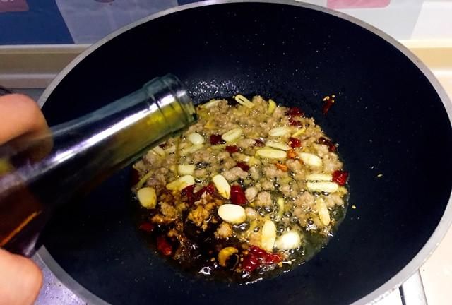 干煸豇豆怎么做(干煸长豇豆怎么做)图12