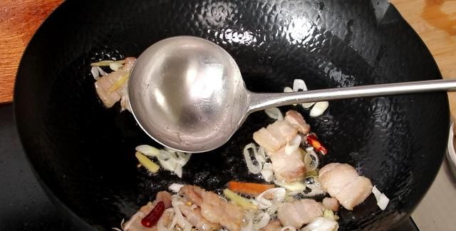 如何做土豆炖豆角比较好吃图7