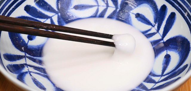 土豆粉条的自制方法，从和面到下锅详细讲解，学会在家就能做