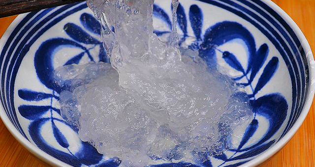 土豆粉条的自制方法，从和面到下锅详细讲解，学会在家就能做