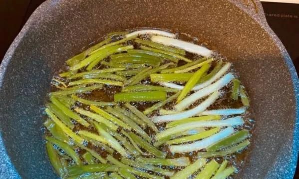 白菜肉馅水饺，要想不腥不柴不出水？掌握这3个诀窍，看完明白了