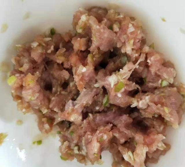 藕夹肉怎么做藕饼,怎么制作藕夹肉图3