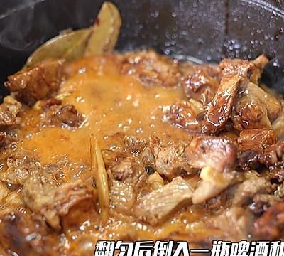 这道红焖羊肉，一上桌就被哄抢一空