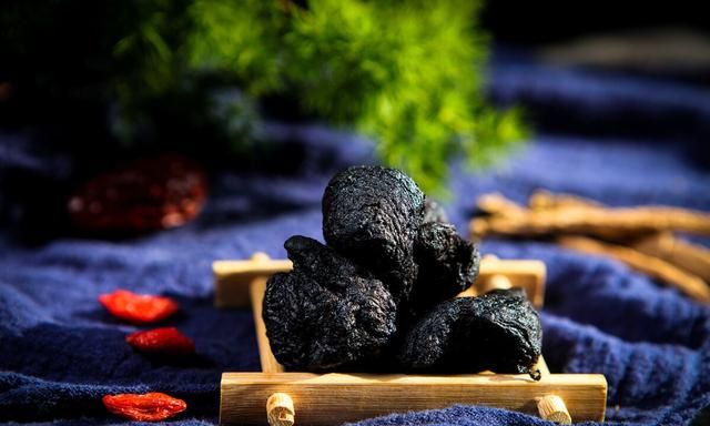 讲一味枸杞子，平补阴阳，竟有5大功效，你都知道吗？