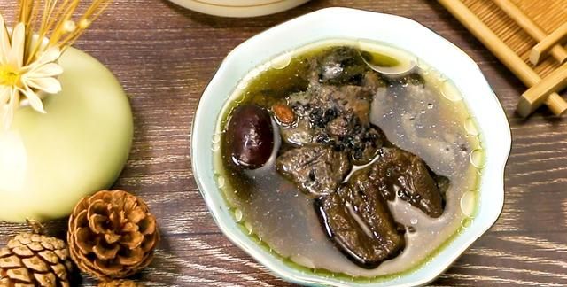 乌鸡汤如何煮(怎样煮乌鸡汤更营养)图7