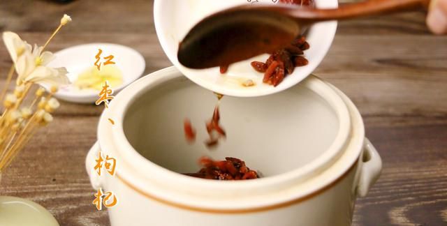 乌鸡汤如何煮(怎样煮乌鸡汤更营养)图26
