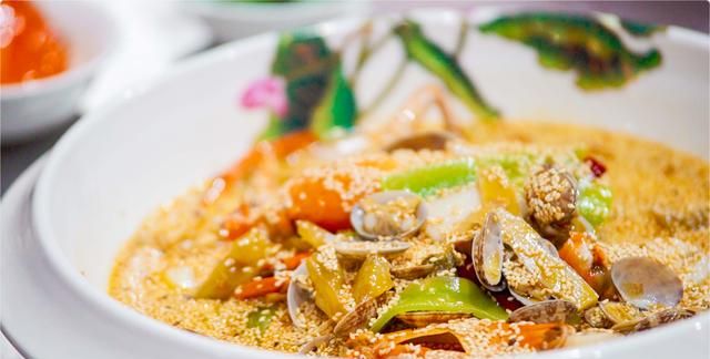 螃蟹不要再清蒸，教你川式做法海鲜，麻辣鲜香，芝麻味十足！
