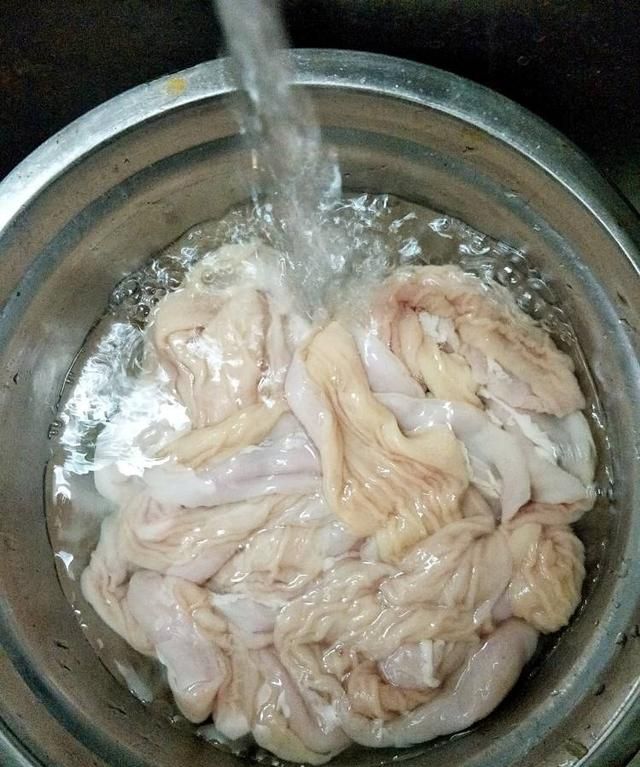 猪大肠怎样清洗干净图1