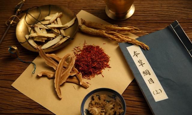 健脾丸，启脾丸，开胃理脾丸，参苓健脾胃颗粒有什么不一样？