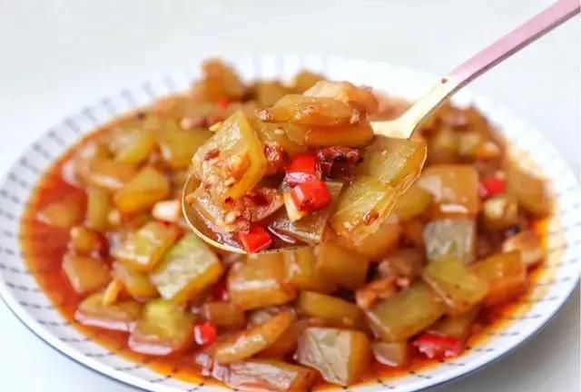 西瓜皮怎样炒好吃(西瓜皮怎么炒好吃家常)图1