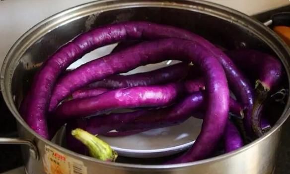 蒜茄子怎么做简单好吃(蒜茄子怎么做咸菜)图10