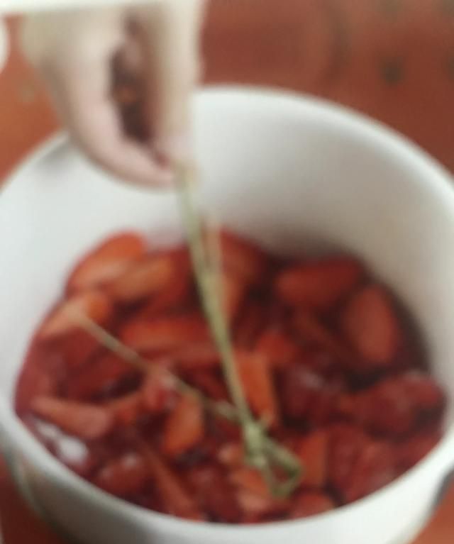 怎么做出百吃不腻的果酱呢,怎么解决买了果酱甜到腻图5