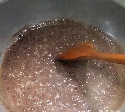 带着玫瑰芳香的红豆汤圆