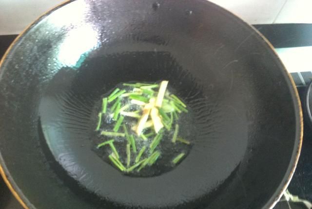 梭子蟹炒年糕怎么做图6