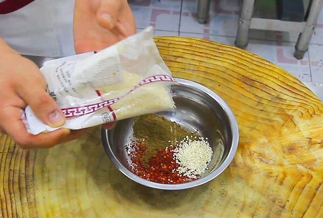 大厨分享5种孩子爱吃的鸡翅做法，解馋又美味，好吃到舔手指