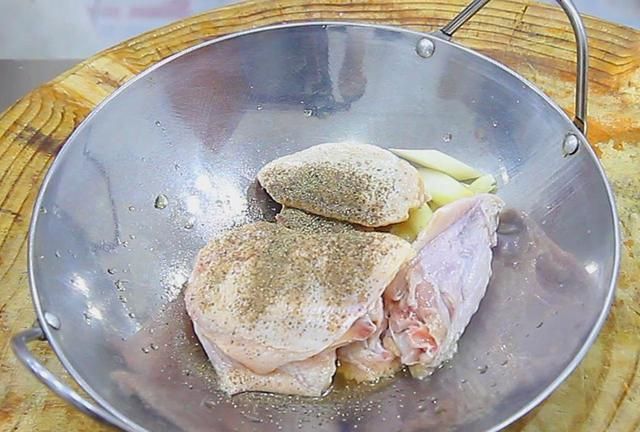 大厨分享5种孩子爱吃的鸡翅做法，解馋又美味，好吃到舔手指