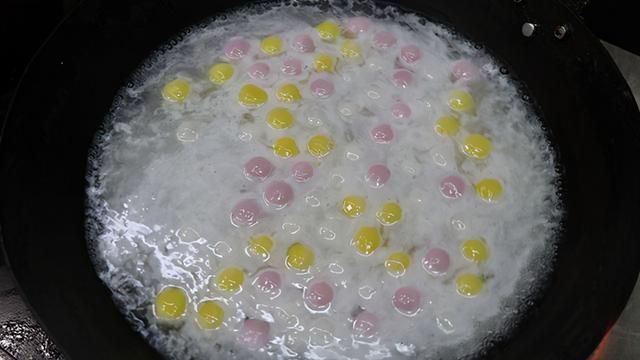 酒酿元宵新做法，多加1种食材，好看又好喝，年夜饭上的压轴甜汤