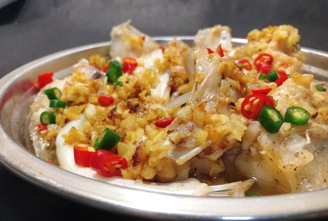 春末夏初多吃此鱼头，物美价廉，上锅蒸一蒸，味美鲜嫩无腥味