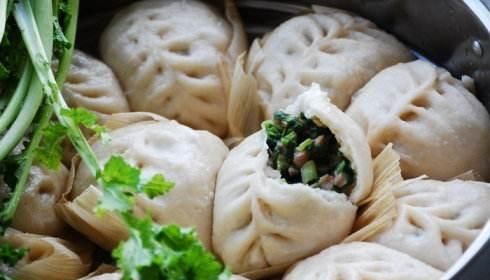 怎样包韭菜馅包子好吃(包子韭菜鸡蛋馅做法)图10