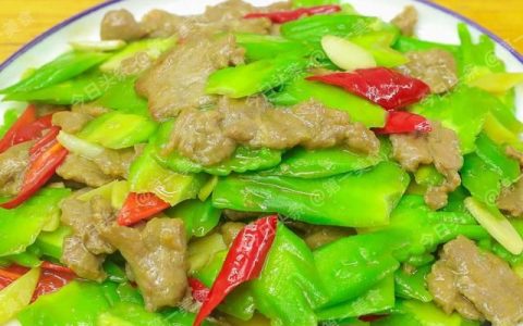 猪肉牛肉鸡肉能放在一起卤吗(炖牛骨头肉的正确方法)