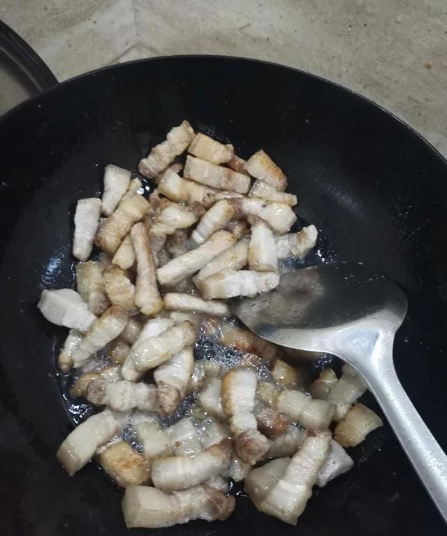 家常菜土豆红烧肉