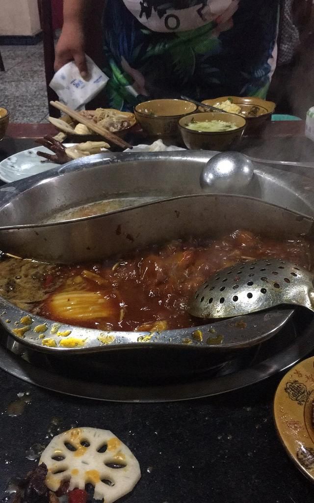 火锅怎么做才好吃,才算正宗重庆火锅店图1