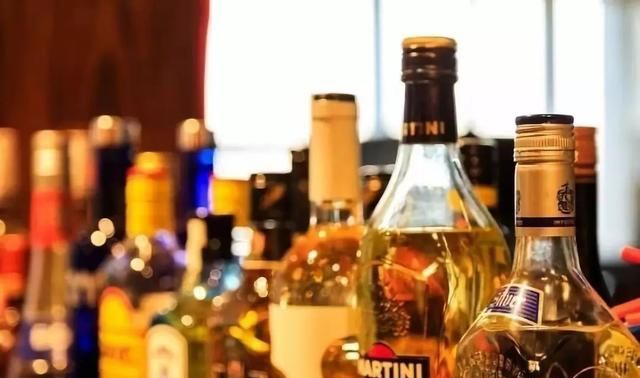 出去别说你不会，你知道洋酒应该怎么喝吗？